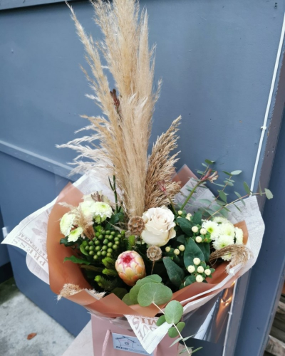 Madison Bouquet - This stunning on trend hand tied cream and caramel bouquet includes fluffy natural grasses. Presented in co- ordinated gift wrapping guaranteed to Wow for any occasion.

Order online or give us a call for free collection or to arrange for personal hand delivery in the Oswaldtwistle, Accrington, Church, Clayton le Moors, Rishton, Hapton, Great Harwood, Belthorn, Baxenden, Shadsworth, Guide and Blackburn areas